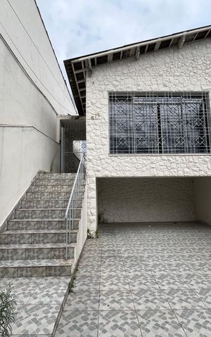 Casa para alugar com 186m², 5 quartos e 3 vagas