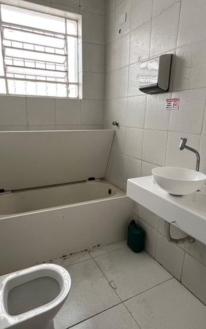 Casa para alugar com 186m², 5 quartos e 3 vagas
