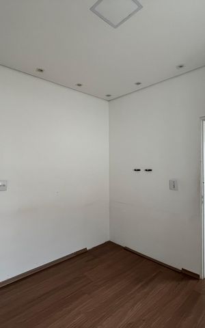 Casa para alugar com 186m², 5 quartos e 3 vagas