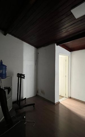 Casa para alugar com 186m², 5 quartos e 3 vagas