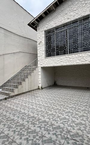 Casa para alugar com 186m², 5 quartos e 3 vagas