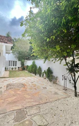 Casa para alugar com 220m², 3 quartos e 2 vagas Casa para alugar com 220m², 3 quartos e 2 vagasÁrea externa