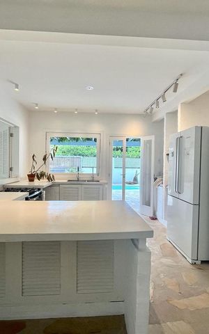 Casa para alugar com 220m², 3 quartos e 2 vagas Casa para alugar com 220m², 3 quartos e 2 vagasCozinha