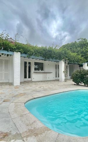 Casa para alugar com 220m², 3 quartos e 2 vagas Casa para alugar com 220m², 3 quartos e 2 vagasÁrea externa