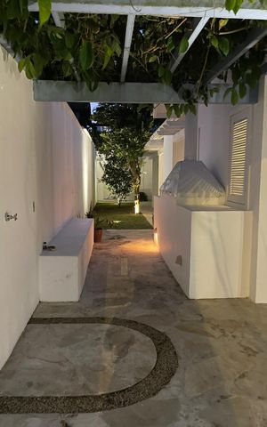 Casa para alugar com 220m², 3 quartos e 2 vagas Casa para alugar com 220m², 3 quartos e 2 vagasÁrea externa