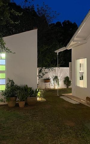 Casa para alugar com 220m², 3 quartos e 2 vagas Casa para alugar com 220m², 3 quartos e 2 vagasÁrea externa