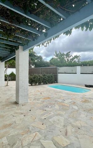 Casa para alugar com 220m², 3 quartos e 2 vagas Casa para alugar com 220m², 3 quartos e 2 vagasÁrea externa