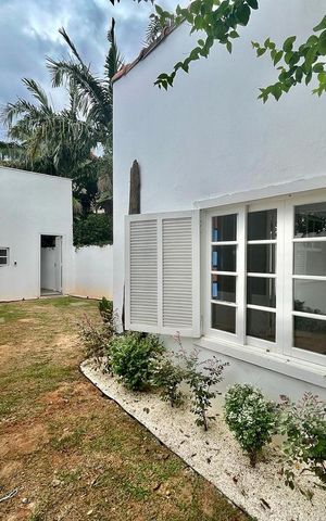 Casa para alugar com 220m², 3 quartos e 2 vagas Casa para alugar com 220m², 3 quartos e 2 vagasÁrea externa