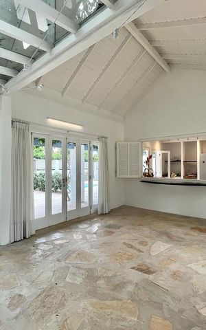 Casa para alugar com 220m², 3 quartos e 2 vagas Casa para alugar com 220m², 3 quartos e 2 vagasÁrea externa