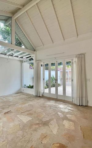 Casa para alugar com 220m², 3 quartos e 2 vagas Casa para alugar com 220m², 3 quartos e 2 vagasÁrea externa