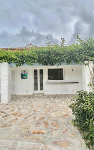 Casa para alugar com 220m², 3 quartos e 2 vagas Casa para alugar com 220m², 3 quartos e 2 vagasÁrea externa