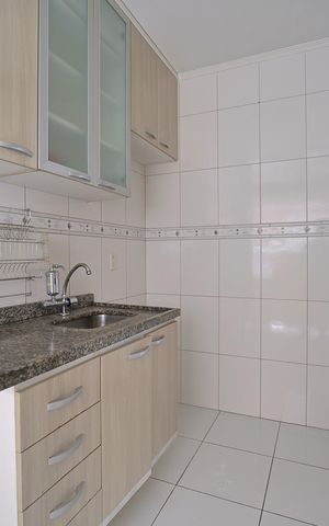 Apartamento à venda com 54m², 2 quartos e 1 vagaCozinha