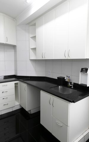 Apartamento para alugar com 184m², 4 quartos e 3 vagasCOZINHA