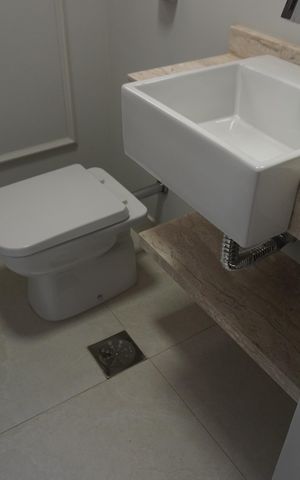 Apartamento à venda com 140m², 2 quartos e 2 vagasLavabo