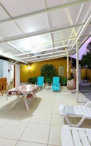 Casa à venda com 300m², 5 quartos e 6 vagas
