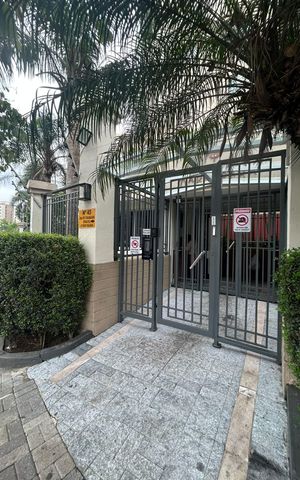 Apartamento para alugar com 48m², 2 quartos e 1 vaga Apartamento para alugar com 48m², 2 quartos e 1 vagaFachada