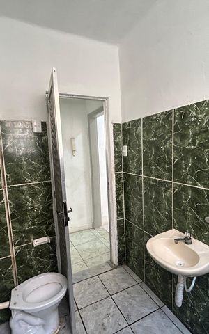 Apartamento para alugar com 80m², 2 quartos e sem vagaBanheiro