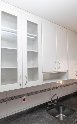 Casa de condomínio para alugar com 280m², 5 quartos e 4 vagasCOZINHA