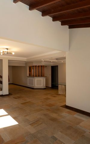 Casa de condomínio para alugar com 280m², 5 quartos e 4 vagasSALA PARA MULTIPLOS AMBIENTES