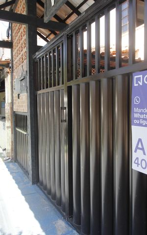 Casa de condomínio para alugar com 80m², 2 quartos e 1 vagaFachada