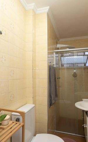 Apartamento à venda com 55m², 1 quarto e 1 vagaBANHEIRO