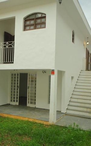Casa para alugar com 250m², 3 quartos e 3 vagasQuintal 