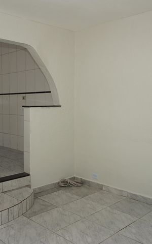 Casa para alugar com 50m², 2 quartos e 3 vagasSala