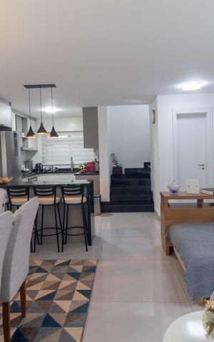 Casa de condomínio à venda com 115m², 3 quartos e 1 vaga Casa de condomínio à venda com 115m², 3 quartos e 1 vagaSala