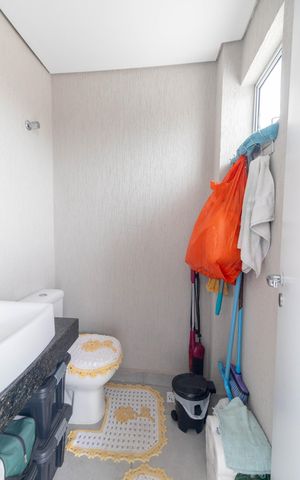Casa de condomínio à venda com 115m², 3 quartos e 1 vaga Casa de condomínio à venda com 115m², 3 quartos e 1 vagaBanheiro de serviço
