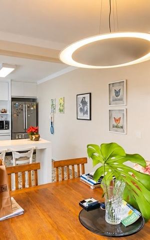 Casa à venda com 215m², 3 quartos e 4 vagasCopa