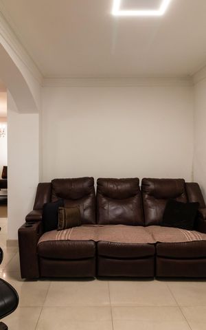 Casa para alugar com 280m², 3 quartos e 2 vagas Casa para alugar com 280m², 3 quartos e 2 vagasSala