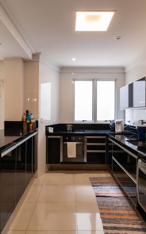 Casa para alugar com 280m², 3 quartos e 2 vagas Casa para alugar com 280m², 3 quartos e 2 vagasCozinha