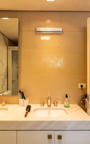 Casa para alugar com 280m², 3 quartos e 2 vagas Casa para alugar com 280m², 3 quartos e 2 vagasBanheiro da Suíte 2