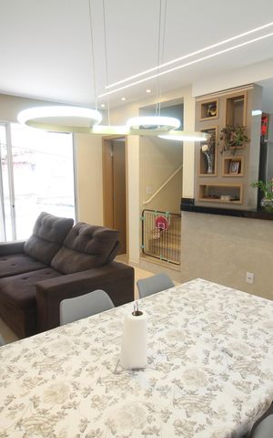 Casa à venda com 118m², 3 quartos e 2 vagasSala