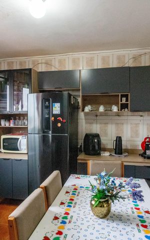Casa à venda com 104m², 4 quartos e sem vaga Casa à venda com 104m², 4 quartos e sem vagaCasa 1 - Cozinha