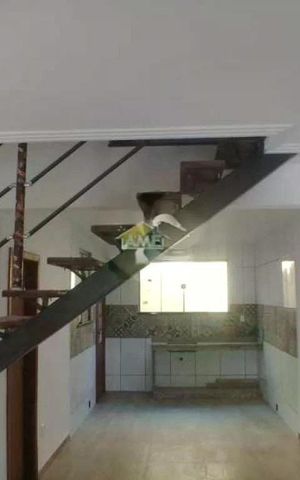 Casa à venda com 100m², 1 quarto e sem vaga