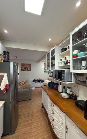 Casa à venda com 225m², 5 quartos e 3 vagas Casa à venda com 225m², 5 quartos e 3 vagasCozinha