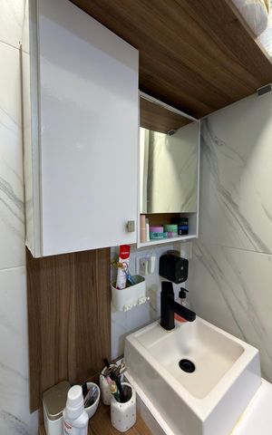 Casa à venda com 225m², 5 quartos e 3 vagas Casa à venda com 225m², 5 quartos e 3 vagasQuarto 1 - Suíte Banheiro