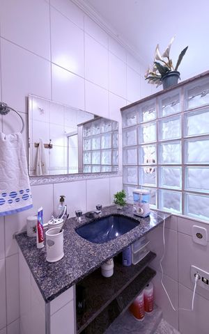 Casa à venda com 225m², 5 quartos e 3 vagas Casa à venda com 225m², 5 quartos e 3 vagasSuite 1 casa 2 Banheiro
