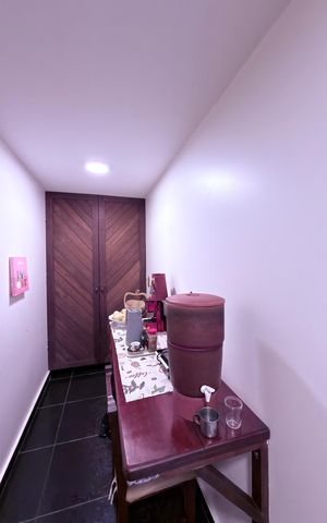 Casa à venda com 225m², 5 quartos e 3 vagas Casa à venda com 225m², 5 quartos e 3 vagasDespensa