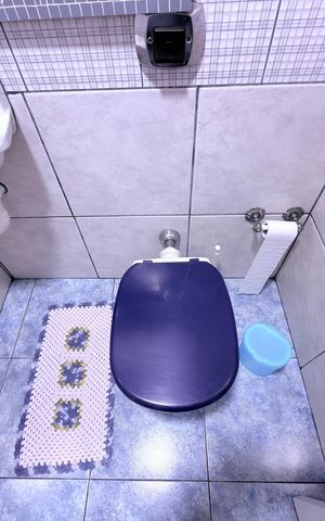 Casa à venda com 225m², 5 quartos e 3 vagas Casa à venda com 225m², 5 quartos e 3 vagasLavabo casa 2