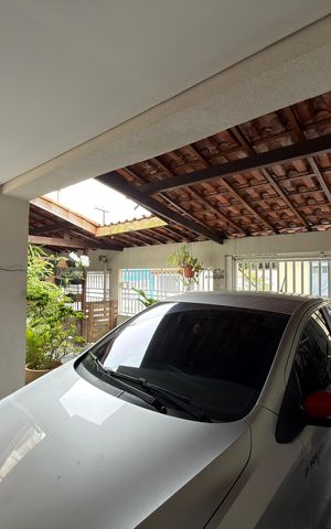 Casa à venda com 225m², 5 quartos e 3 vagas Casa à venda com 225m², 5 quartos e 3 vagasGaragem