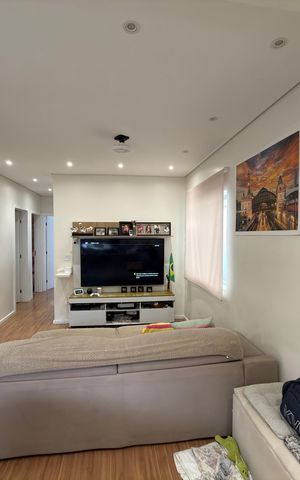 Casa à venda com 225m², 5 quartos e 3 vagas Casa à venda com 225m², 5 quartos e 3 vagasSala