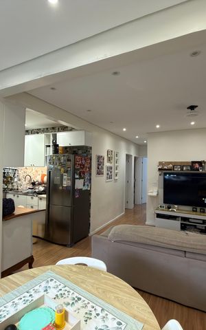 Casa à venda com 225m², 5 quartos e 3 vagas Casa à venda com 225m², 5 quartos e 3 vagasSala