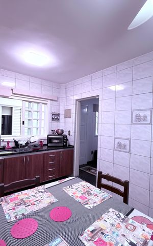 Casa à venda com 225m², 5 quartos e 3 vagas Casa à venda com 225m², 5 quartos e 3 vagasCozinha casa 2