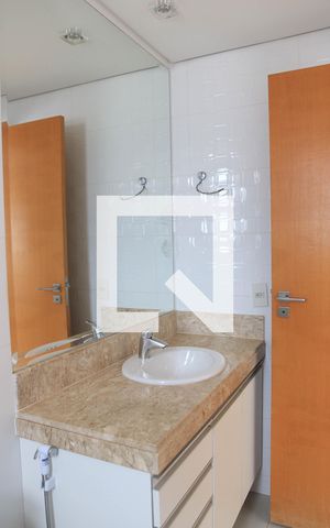Apartamento para alugar com 169m², 3 quartos e 3 vagasBanheiro da Suíte 2
