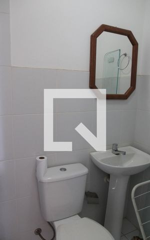 Apartamento para alugar com 169m², 3 quartos e 3 vagasBanheiro de serviço