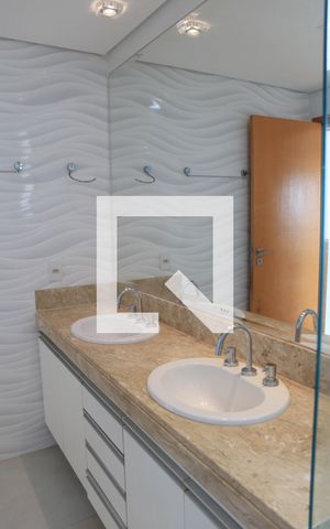 Apartamento para alugar com 169m², 3 quartos e 3 vagasBanheiro da Suíte 3