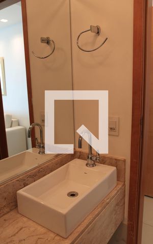 Apartamento para alugar com 169m², 3 quartos e 3 vagasLavabo