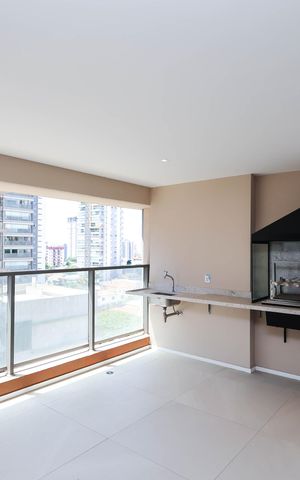 Apartamento à venda com 141m², 3 quartos e 2 vagasVaranda